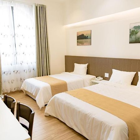 Hotel Khách Sạn Đạt Thịnh Dalat Exterior foto